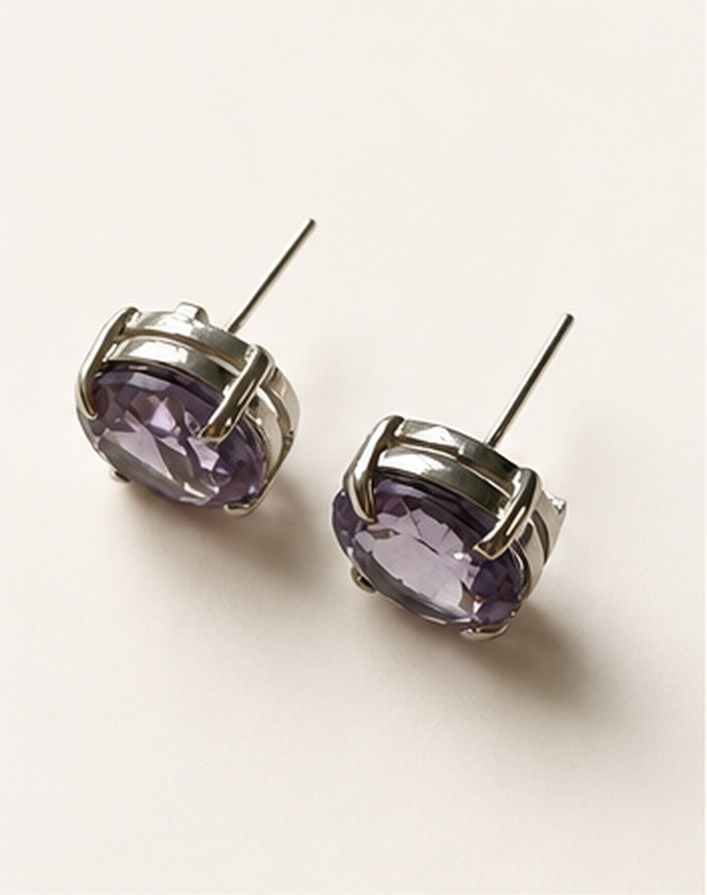 Yurua amethyst stud earrings